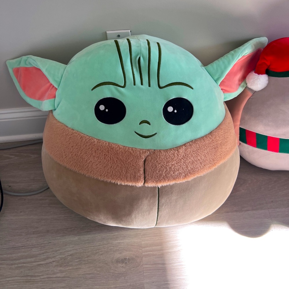20” baby Yoda squishamallow - Rare - as new!